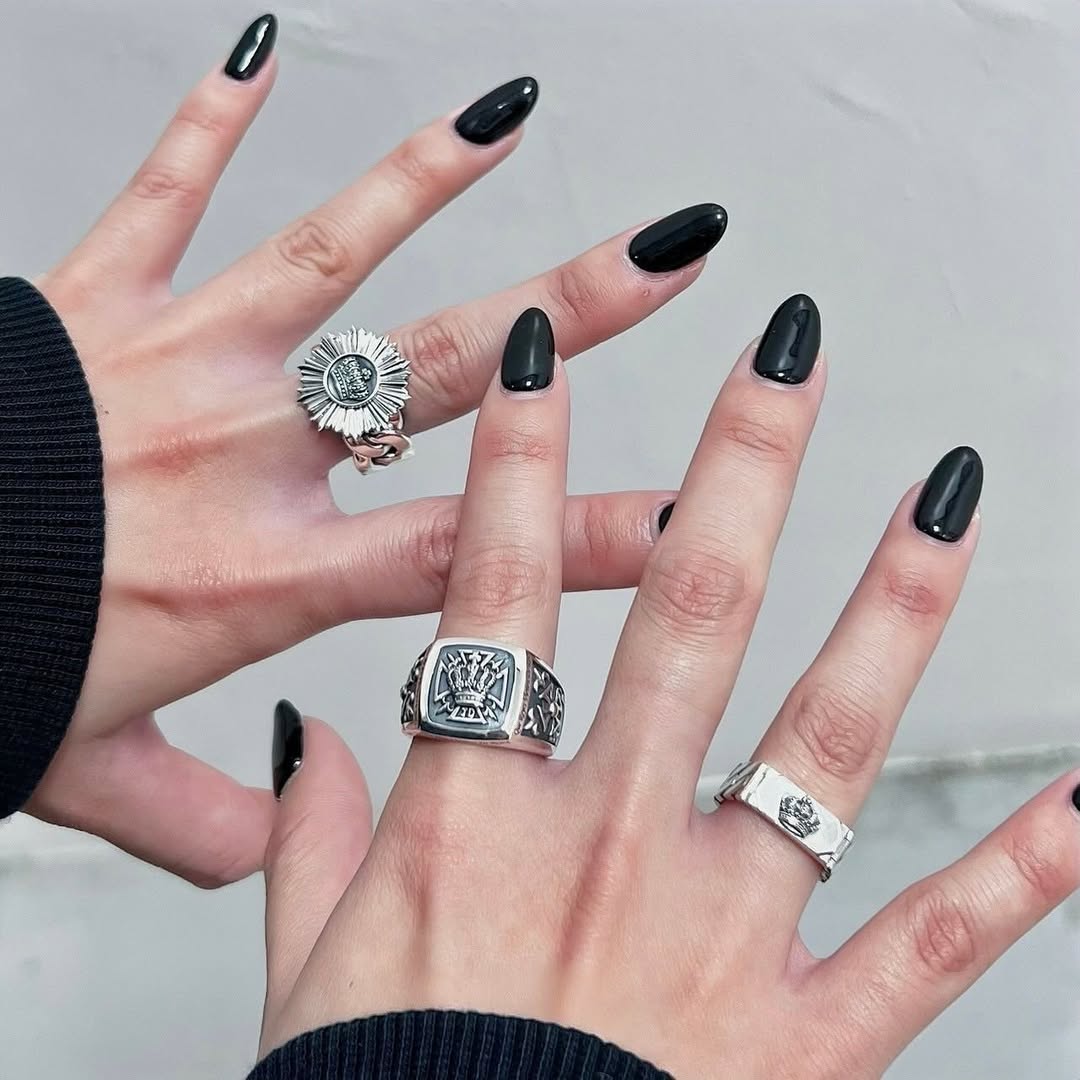 EVER-CROWNED Ring