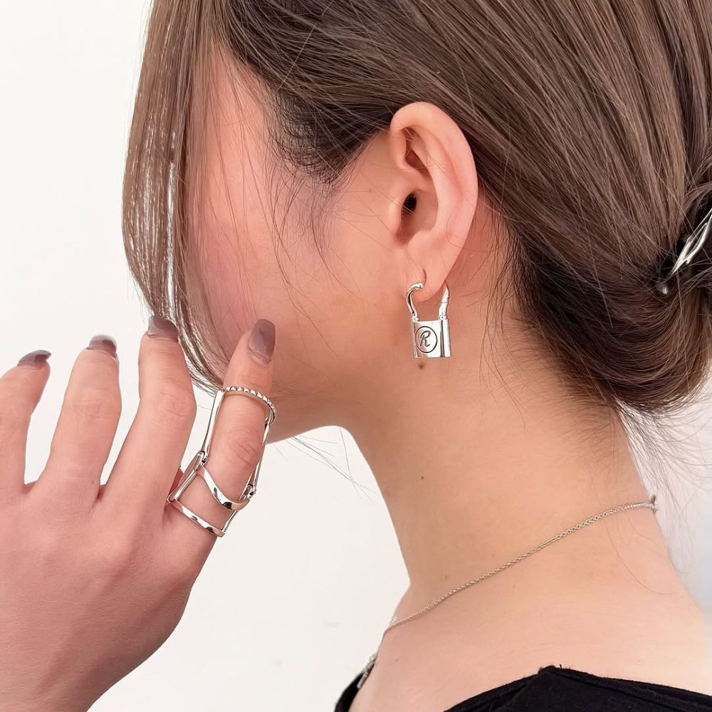REBEL YELL ピアス