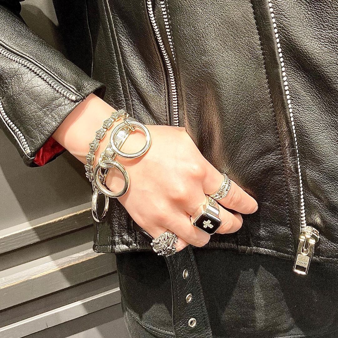 GUNS OF BRIXTON リング