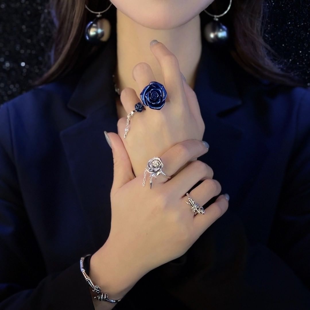 ROSE DIVINE リング