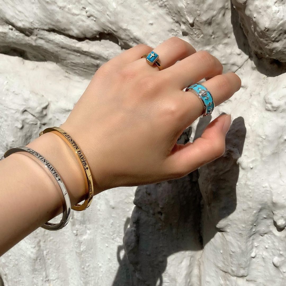 SUPERB STONE バングル