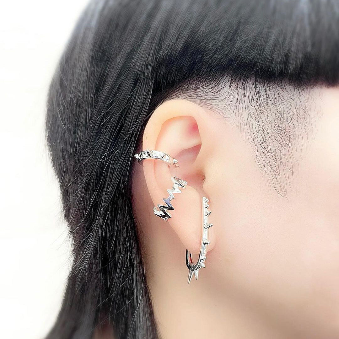 REVOLT イヤーバイト