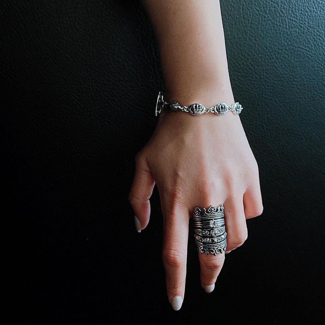 QUEEN OF NOISE リング