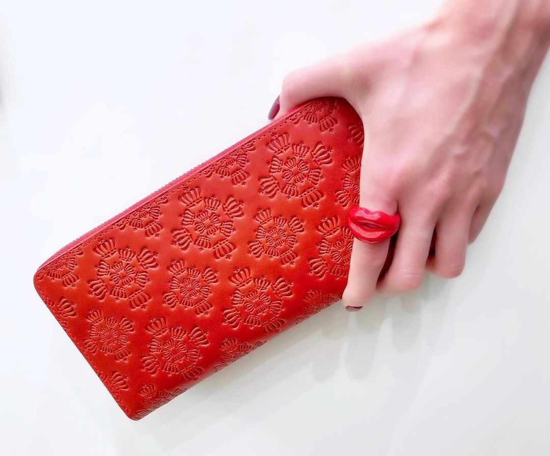 STEPHALIAM EMBOSS ROUND ZIP ウォレット