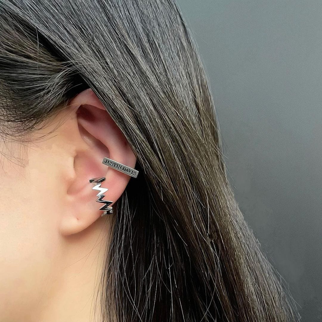 RESISTANCE イヤーバイト