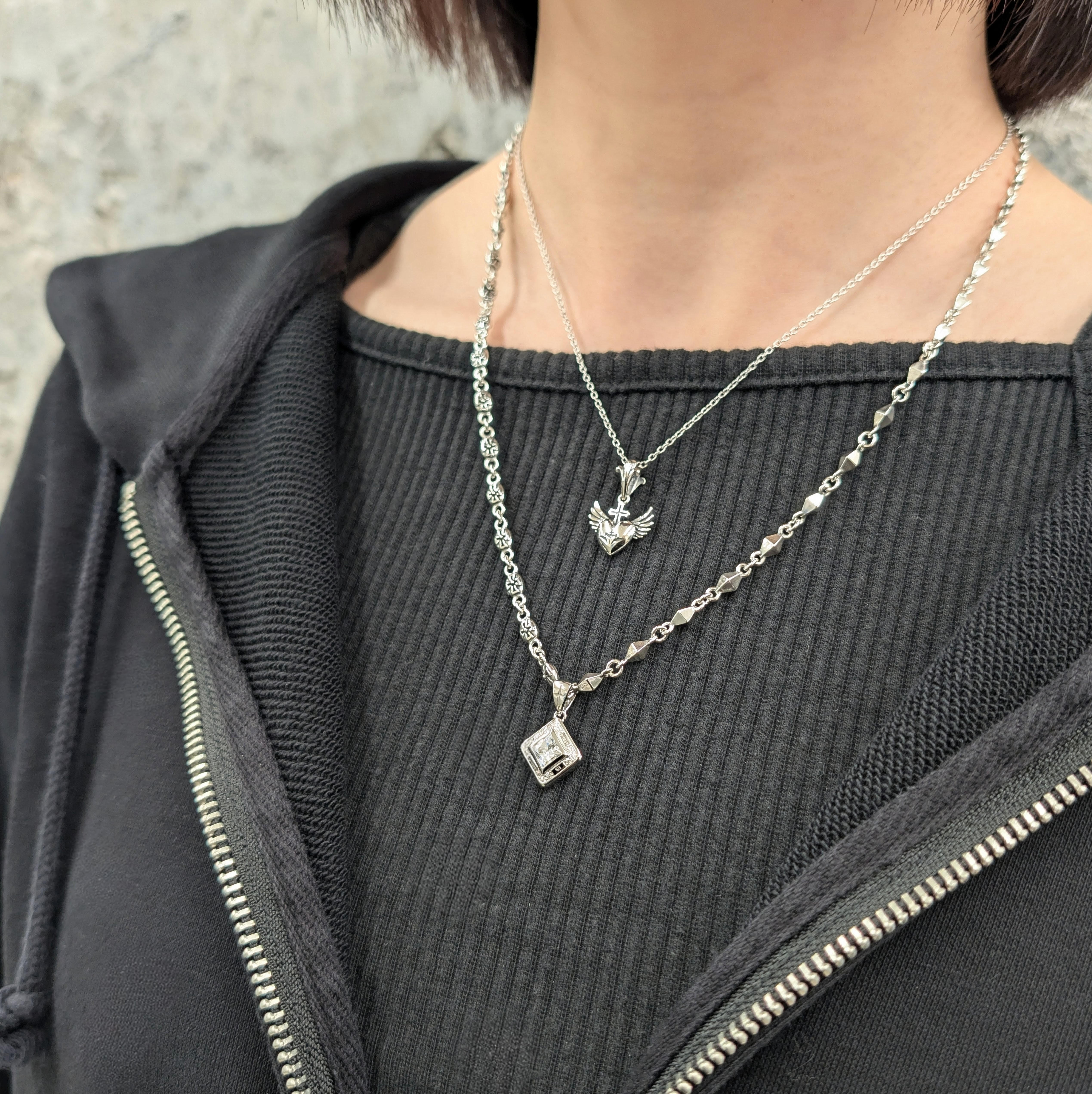 ENCHANTED GEM ネックレス